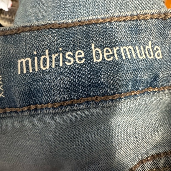 Lee Women's Classic Blue Jean Shorts - Picture 8 of 10